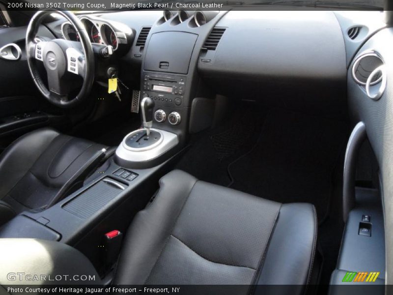 Dashboard of 2006 350Z Touring Coupe