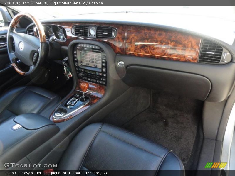 Dashboard of 2008 XJ Super V8