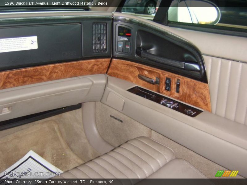 Light Driftwood Metallic / Beige 1996 Buick Park Avenue