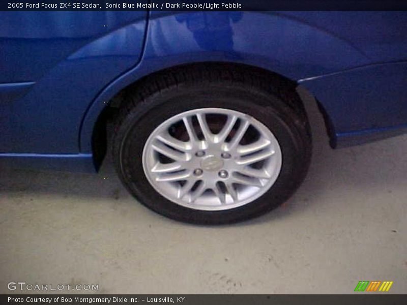 Sonic Blue Metallic / Dark Pebble/Light Pebble 2005 Ford Focus ZX4 SE Sedan