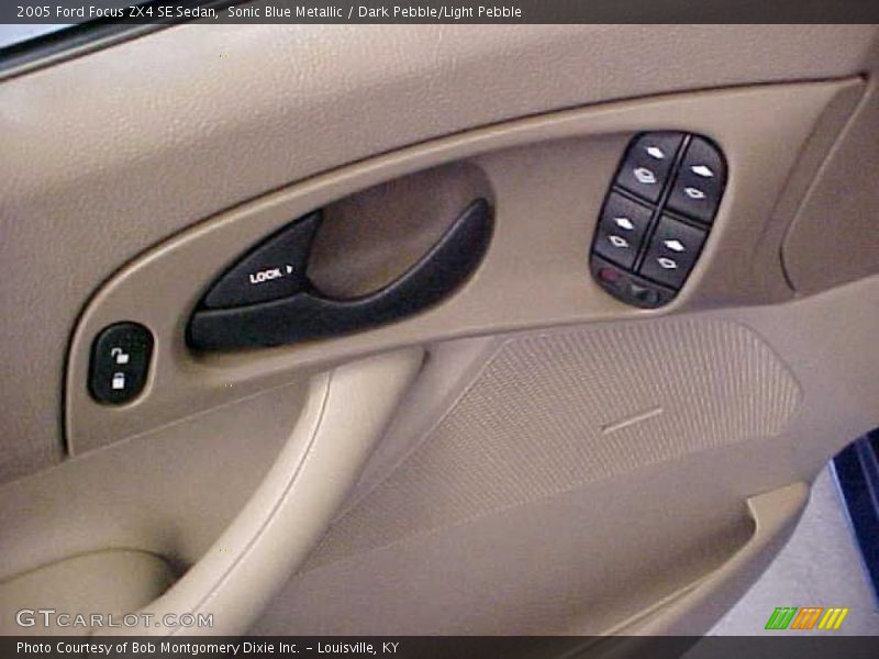 Sonic Blue Metallic / Dark Pebble/Light Pebble 2005 Ford Focus ZX4 SE Sedan