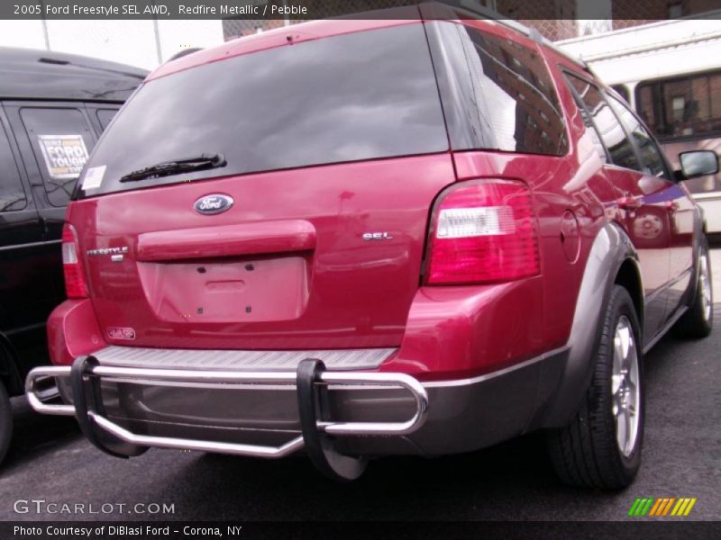 Redfire Metallic / Pebble 2005 Ford Freestyle SEL AWD