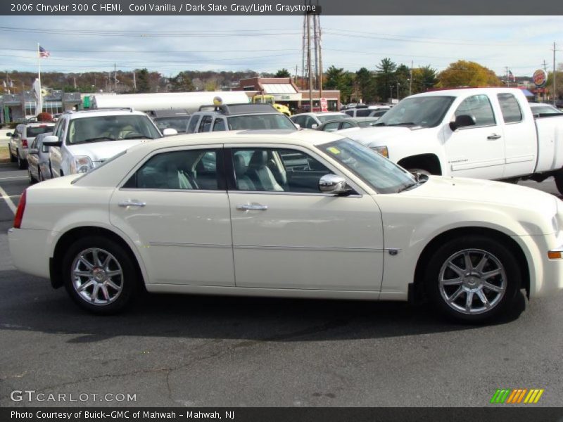 Cool Vanilla / Dark Slate Gray/Light Graystone 2006 Chrysler 300 C HEMI