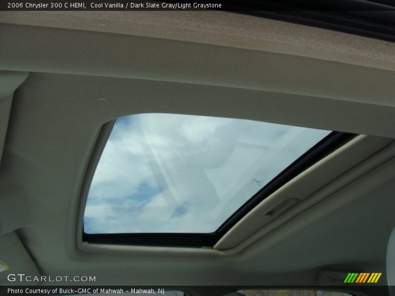 Cool Vanilla / Dark Slate Gray/Light Graystone 2006 Chrysler 300 C HEMI