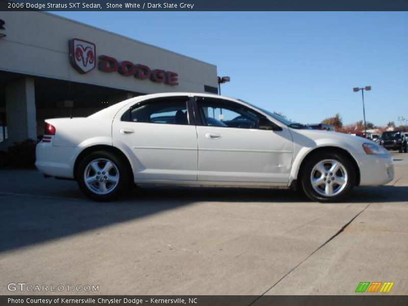 Stone White / Dark Slate Grey 2006 Dodge Stratus SXT Sedan