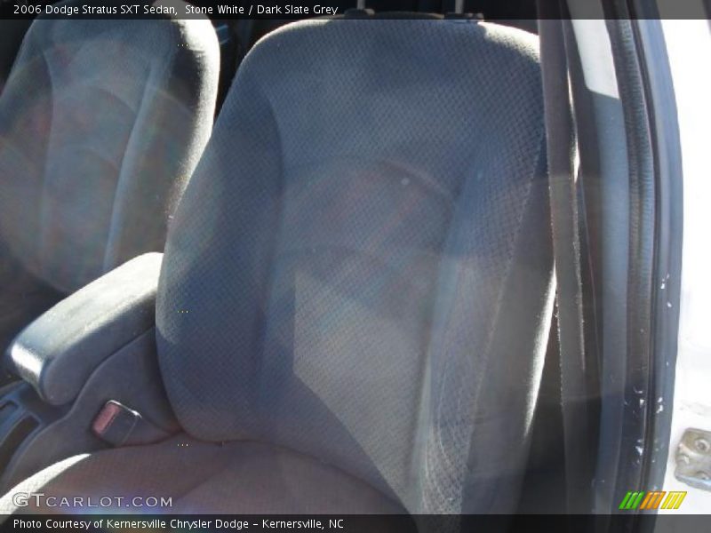 Stone White / Dark Slate Grey 2006 Dodge Stratus SXT Sedan