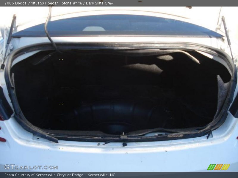 Stone White / Dark Slate Grey 2006 Dodge Stratus SXT Sedan