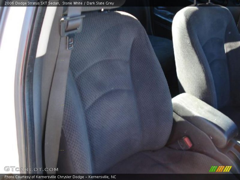 Stone White / Dark Slate Grey 2006 Dodge Stratus SXT Sedan