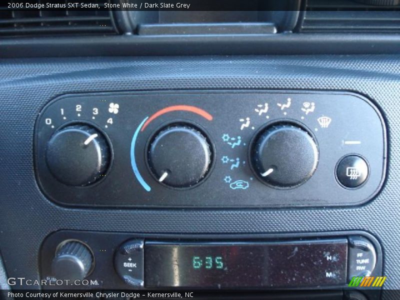 Stone White / Dark Slate Grey 2006 Dodge Stratus SXT Sedan