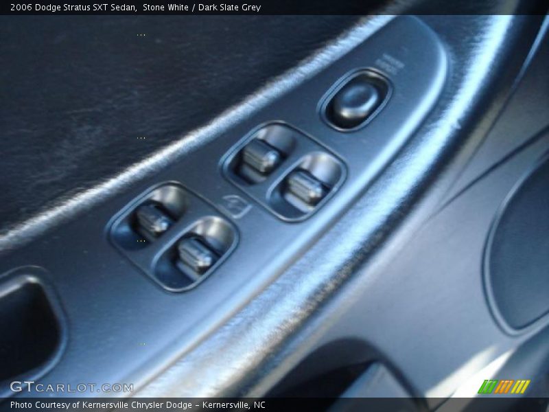 Stone White / Dark Slate Grey 2006 Dodge Stratus SXT Sedan