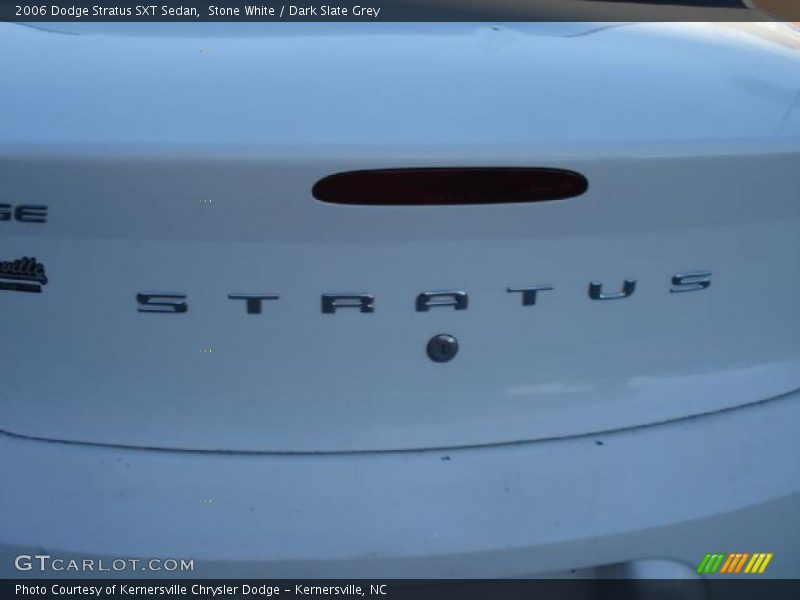 Stone White / Dark Slate Grey 2006 Dodge Stratus SXT Sedan