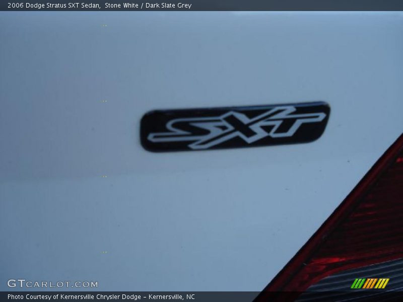 Stone White / Dark Slate Grey 2006 Dodge Stratus SXT Sedan