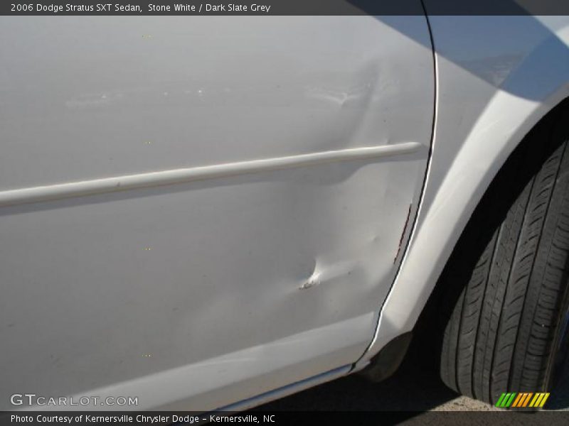Stone White / Dark Slate Grey 2006 Dodge Stratus SXT Sedan