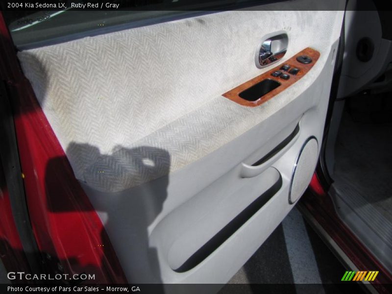 Ruby Red / Gray 2004 Kia Sedona LX