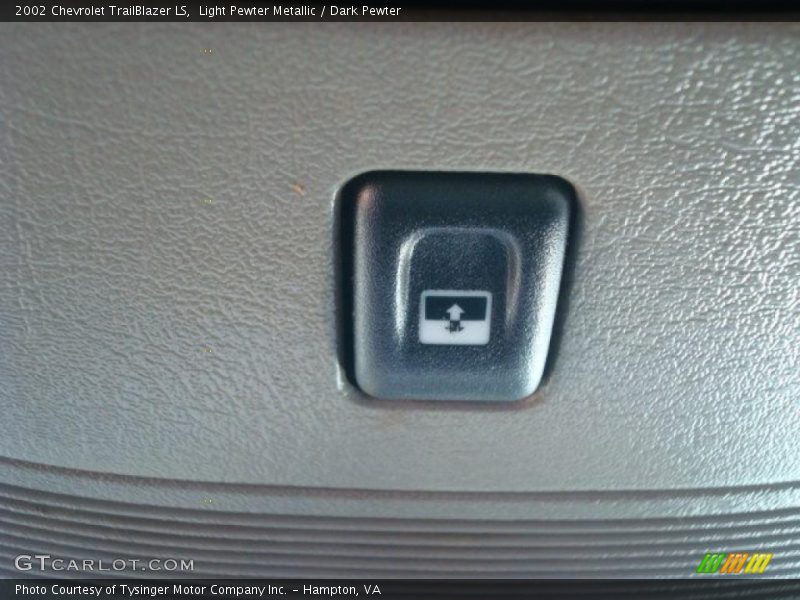 Light Pewter Metallic / Dark Pewter 2002 Chevrolet TrailBlazer LS