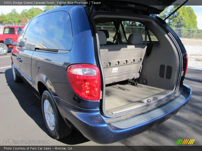 Patriot Blue Pearlcoat / Taupe 2001 Dodge Grand Caravan Sport