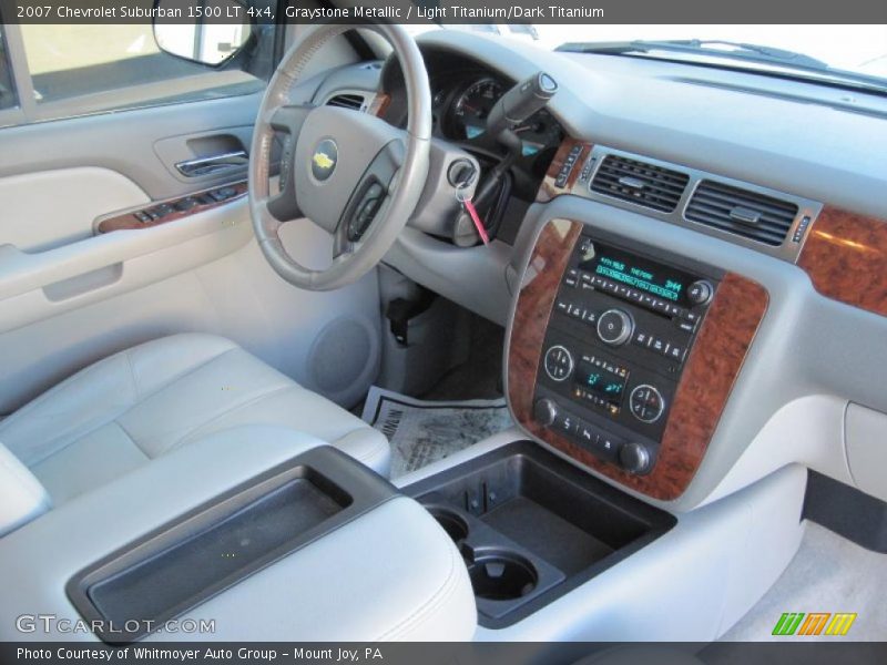 Graystone Metallic / Light Titanium/Dark Titanium 2007 Chevrolet Suburban 1500 LT 4x4