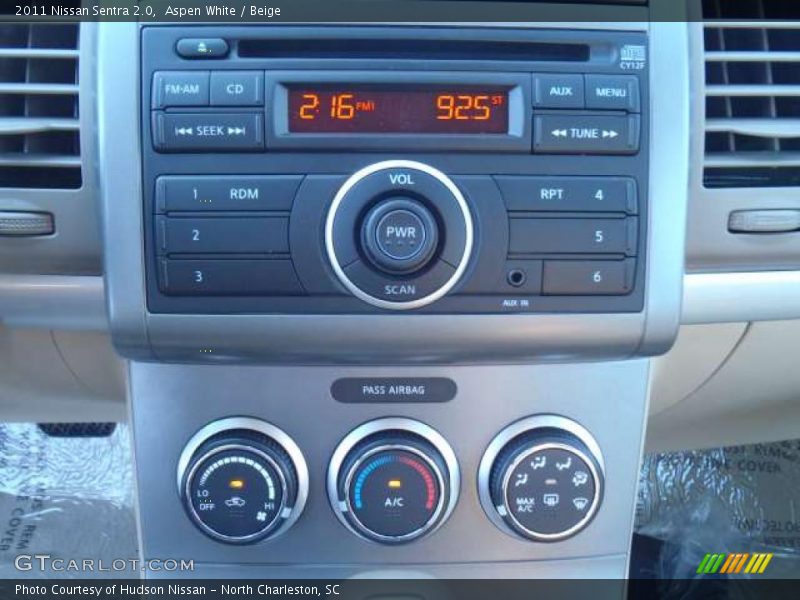 Controls of 2011 Sentra 2.0