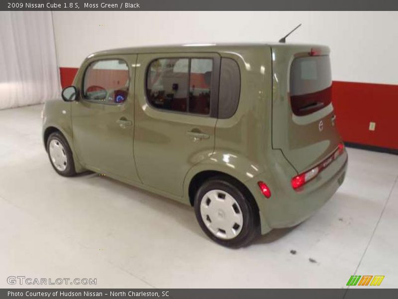 Moss Green / Black 2009 Nissan Cube 1.8 S