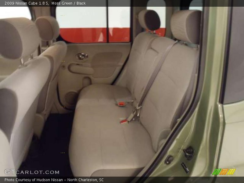 Moss Green / Black 2009 Nissan Cube 1.8 S