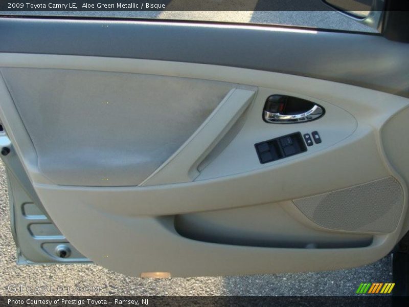 Aloe Green Metallic / Bisque 2009 Toyota Camry LE
