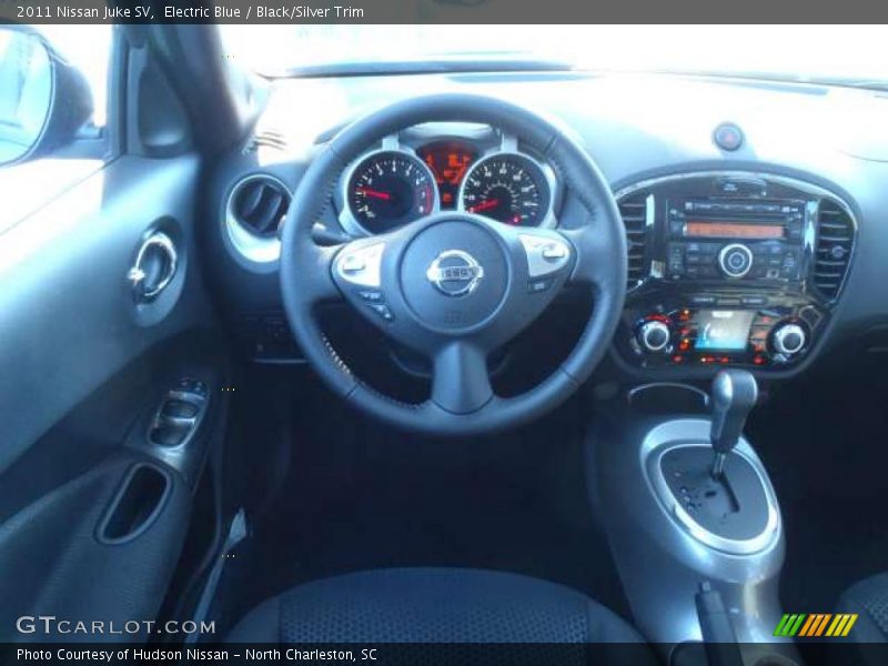 Electric Blue / Black/Silver Trim 2011 Nissan Juke SV