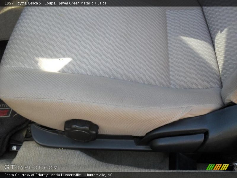 Jewel Green Metallic / Beige 1997 Toyota Celica ST Coupe