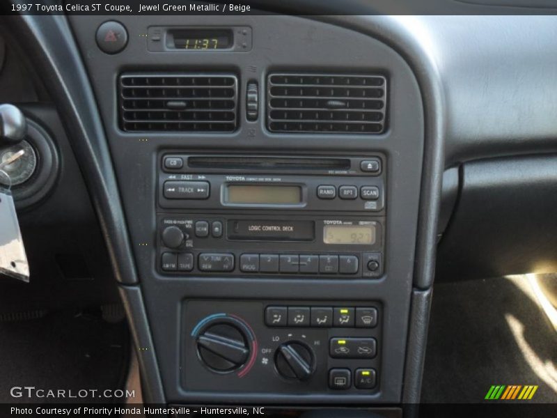 Jewel Green Metallic / Beige 1997 Toyota Celica ST Coupe