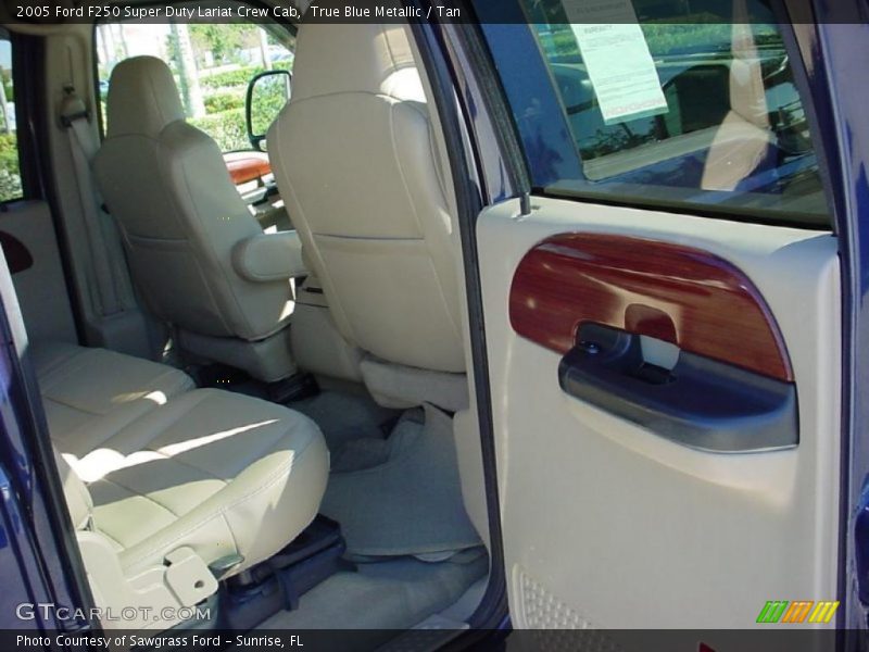 True Blue Metallic / Tan 2005 Ford F250 Super Duty Lariat Crew Cab