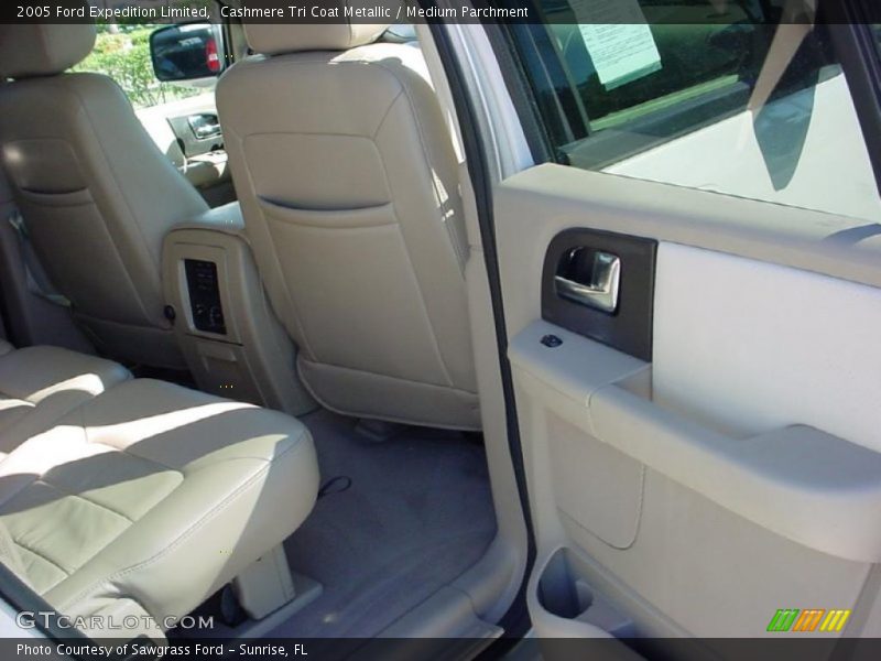 Cashmere Tri Coat Metallic / Medium Parchment 2005 Ford Expedition Limited