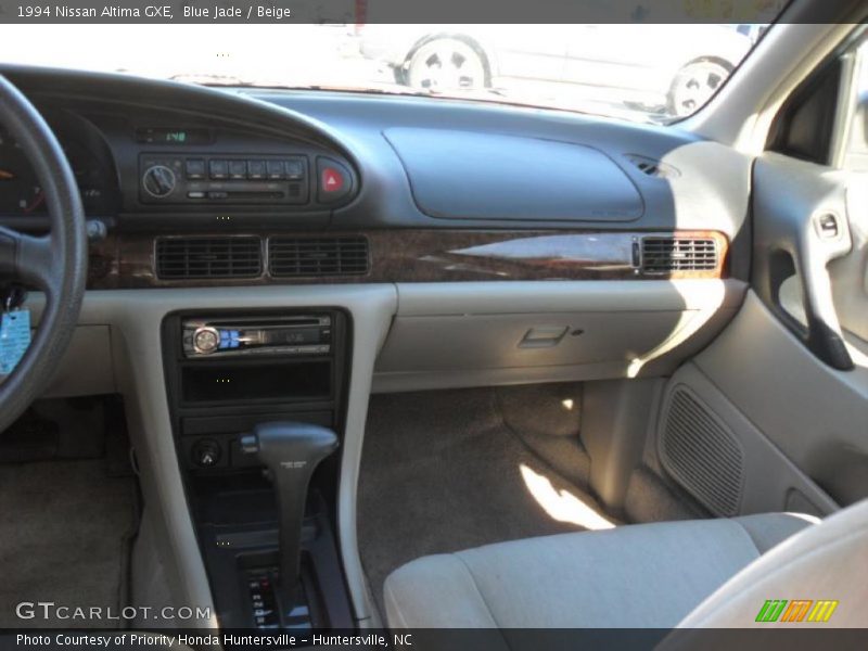 Blue Jade / Beige 1994 Nissan Altima GXE