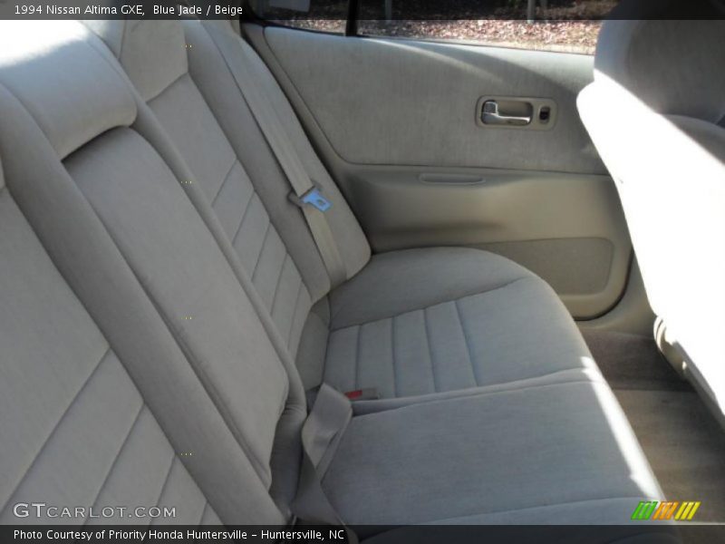 Blue Jade / Beige 1994 Nissan Altima GXE