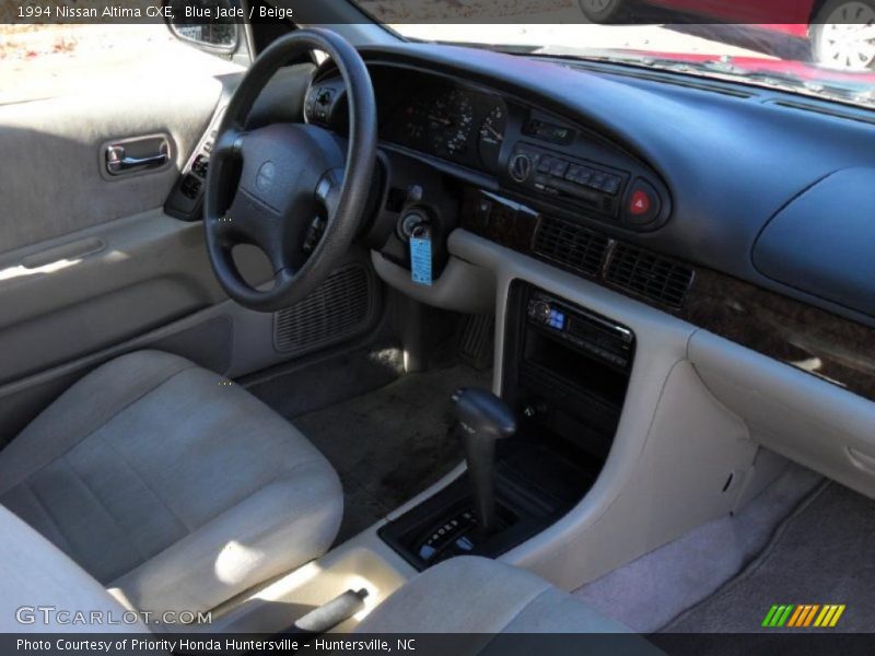Blue Jade / Beige 1994 Nissan Altima GXE