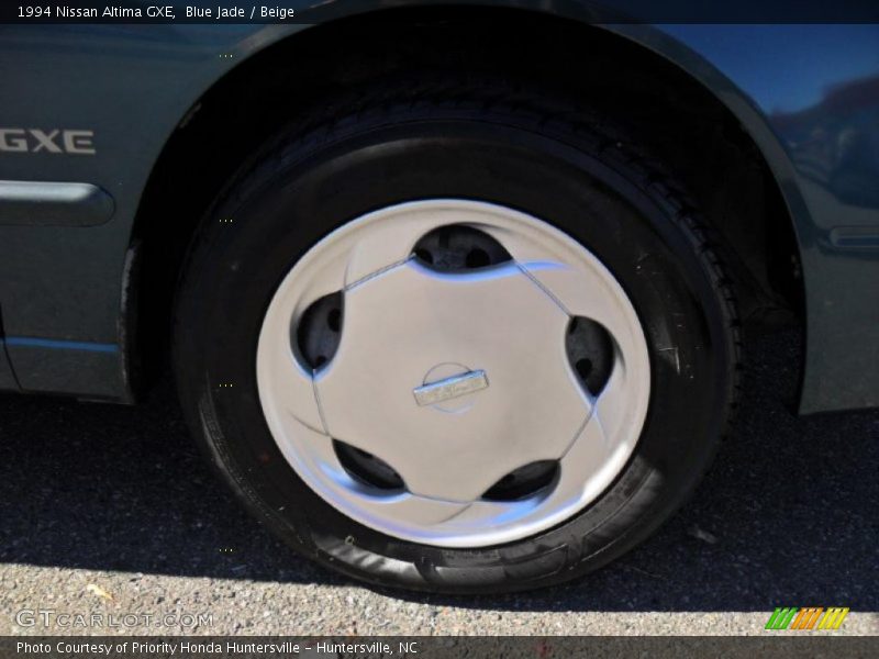 Blue Jade / Beige 1994 Nissan Altima GXE