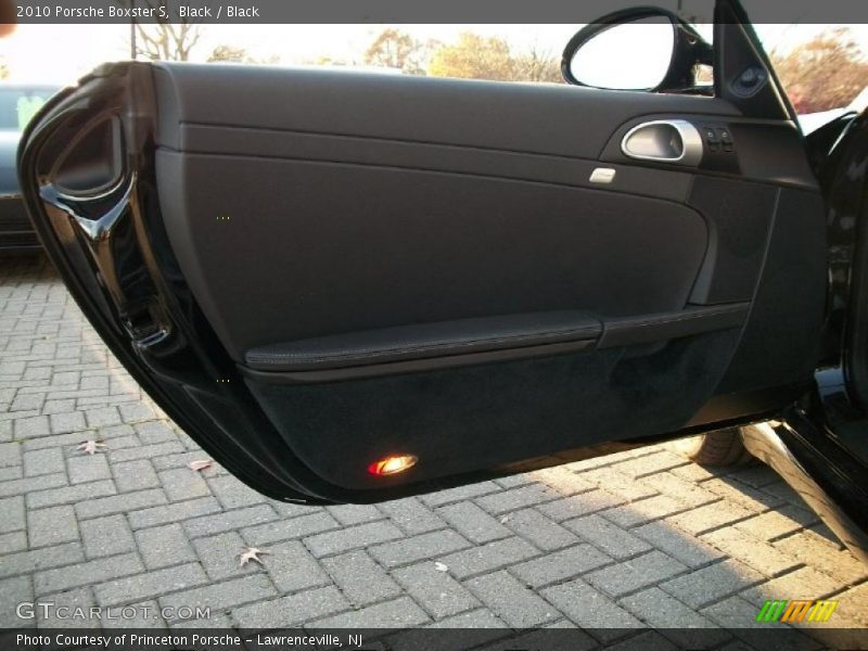 Door Panel of 2010 Boxster S