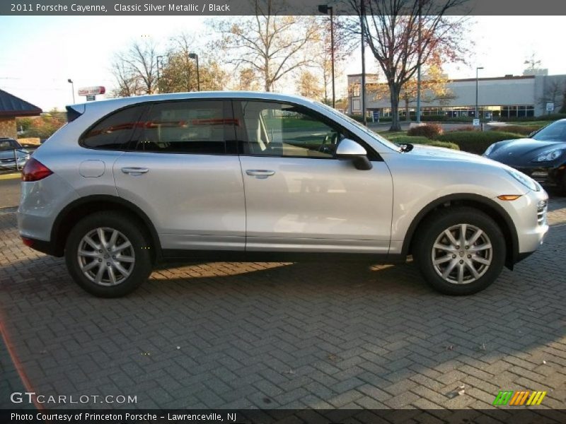 Classic Silver Metallic / Black 2011 Porsche Cayenne