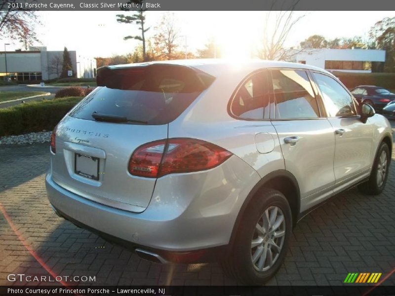 Classic Silver Metallic / Black 2011 Porsche Cayenne