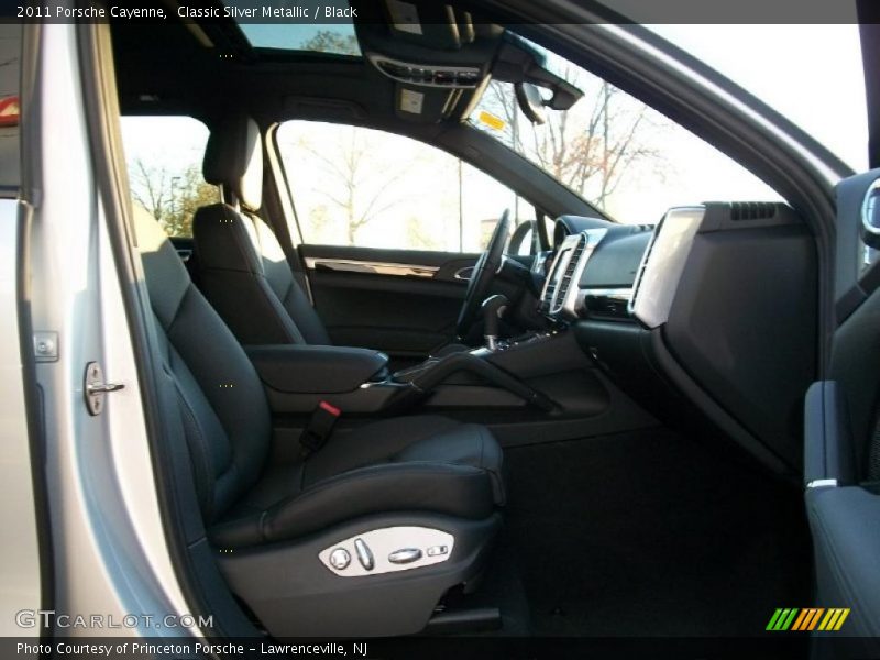 Classic Silver Metallic / Black 2011 Porsche Cayenne