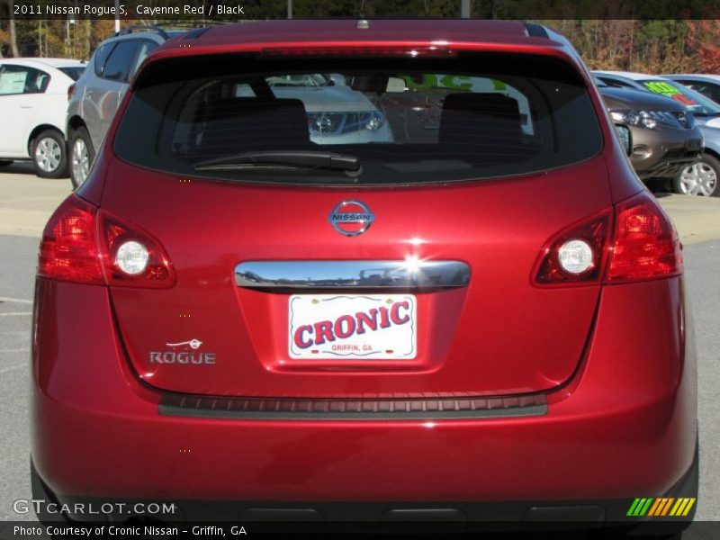 Cayenne Red / Black 2011 Nissan Rogue S