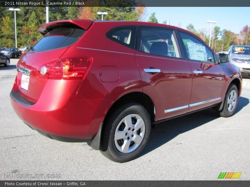 Cayenne Red / Black 2011 Nissan Rogue S