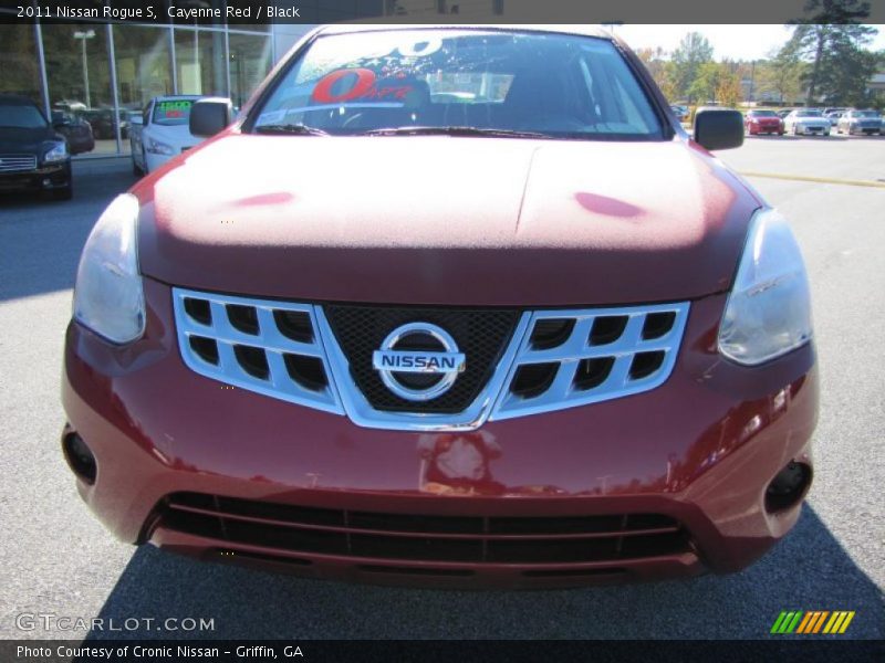 Cayenne Red / Black 2011 Nissan Rogue S