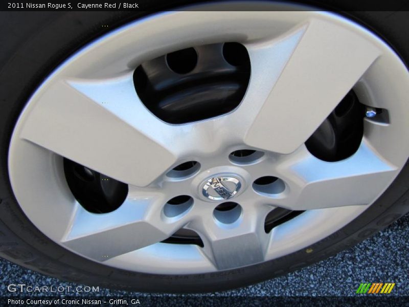 Cayenne Red / Black 2011 Nissan Rogue S