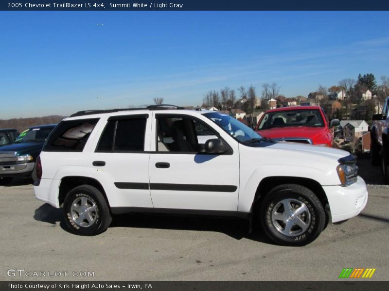 Summit White / Light Gray 2005 Chevrolet TrailBlazer LS 4x4