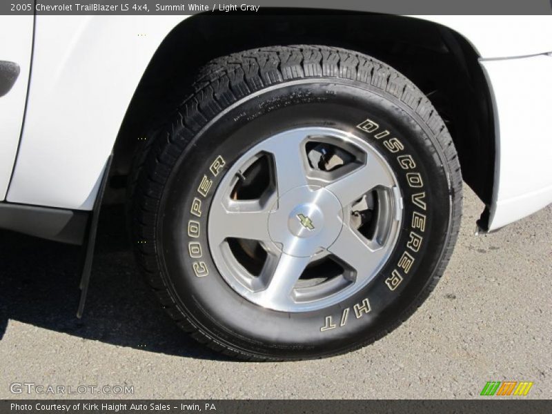 Summit White / Light Gray 2005 Chevrolet TrailBlazer LS 4x4