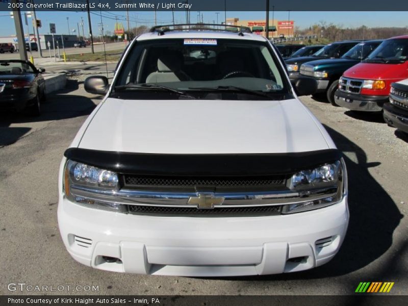 Summit White / Light Gray 2005 Chevrolet TrailBlazer LS 4x4