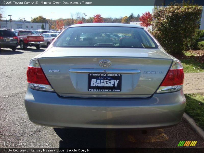 Mineral Green Opalescent / Taupe 2005 Toyota Camry LE