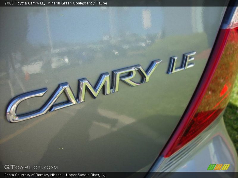 Mineral Green Opalescent / Taupe 2005 Toyota Camry LE