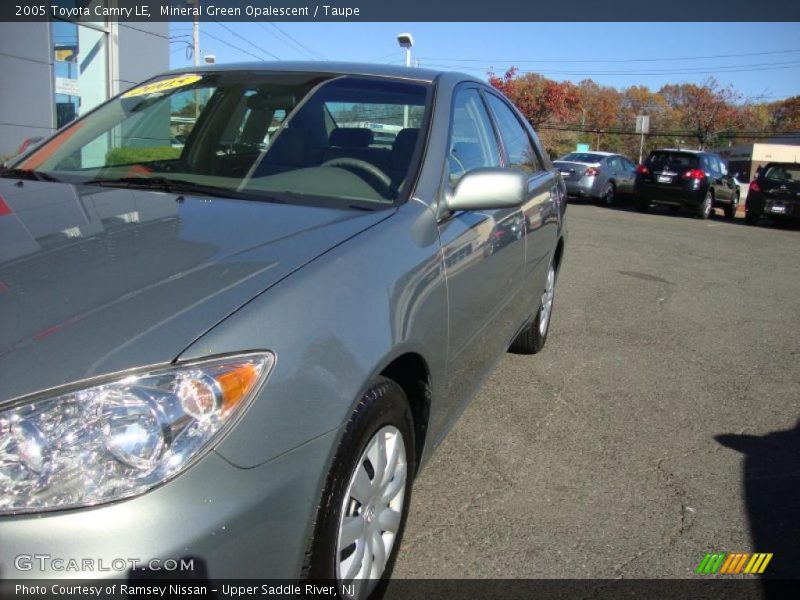 Mineral Green Opalescent / Taupe 2005 Toyota Camry LE