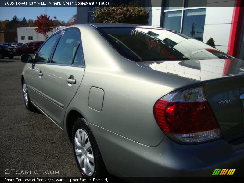 Mineral Green Opalescent / Taupe 2005 Toyota Camry LE
