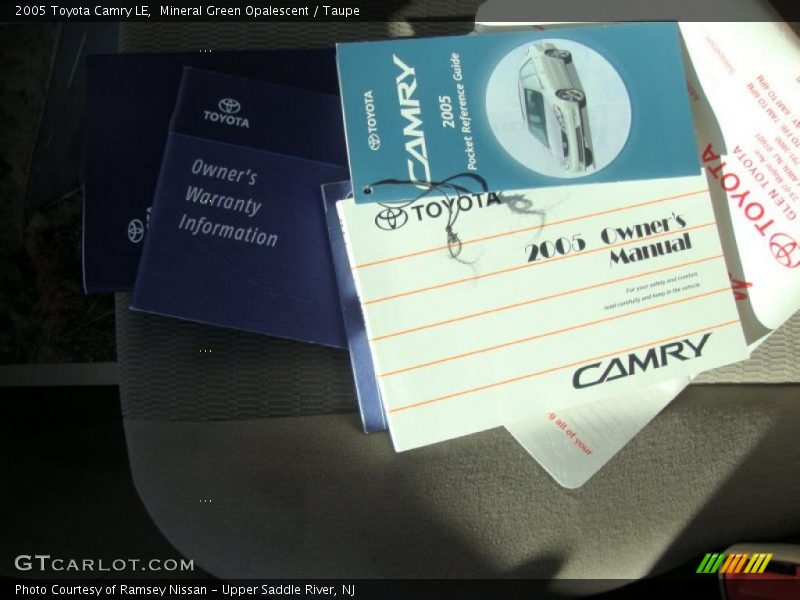 Mineral Green Opalescent / Taupe 2005 Toyota Camry LE